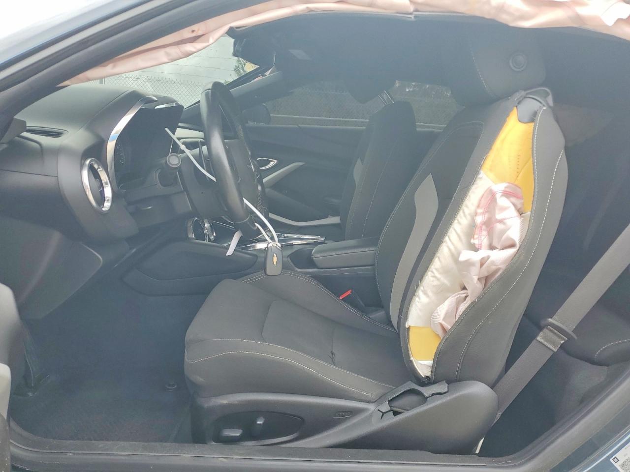 2019 Chevrolet Camaro Ls - zdjęcie 7