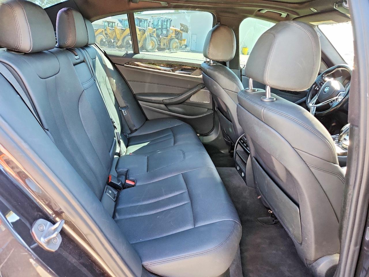 2019 BMW 530E - zdjęcie 10