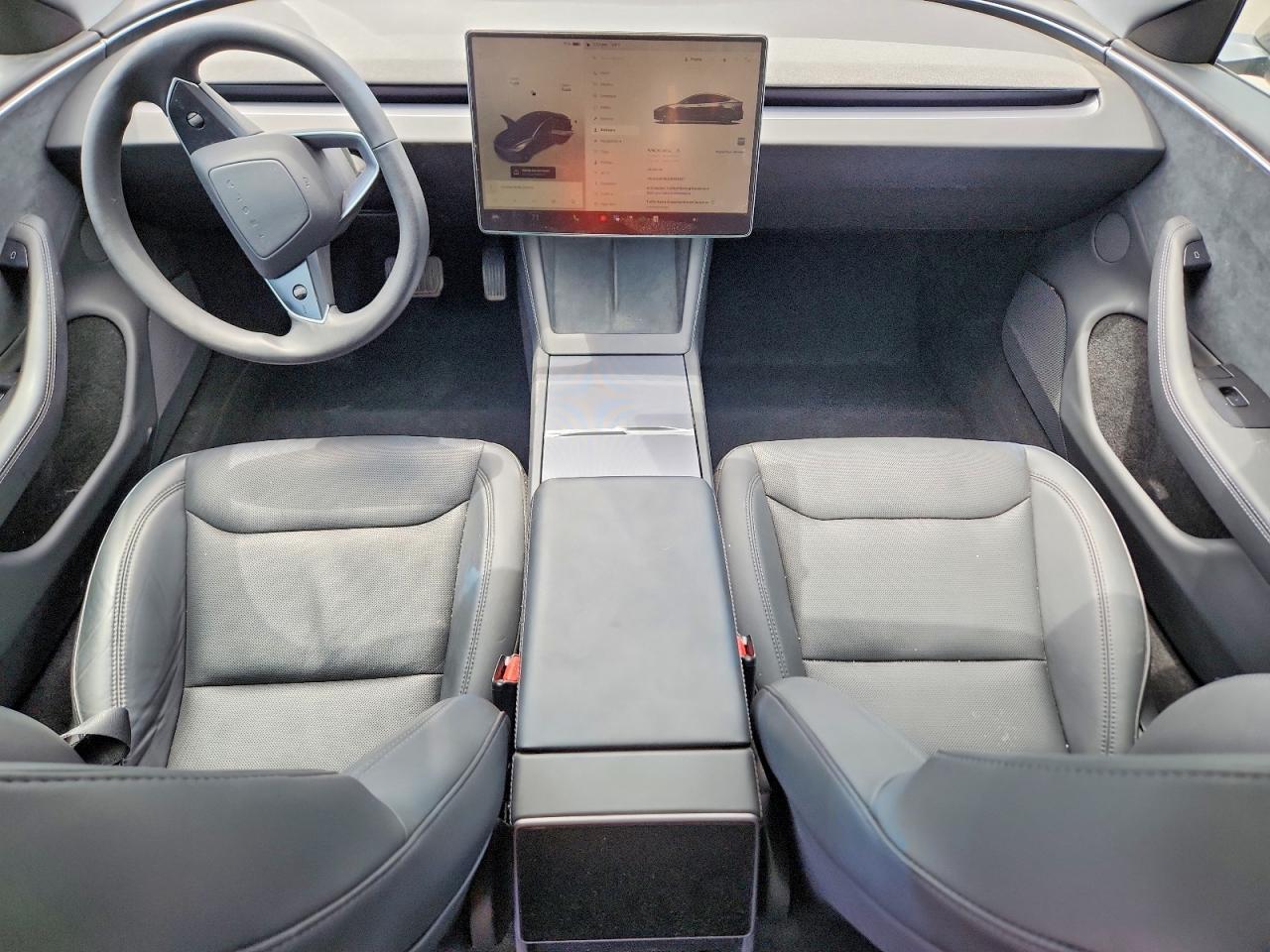 2024 Tesla Model 3 - zdjęcie 8