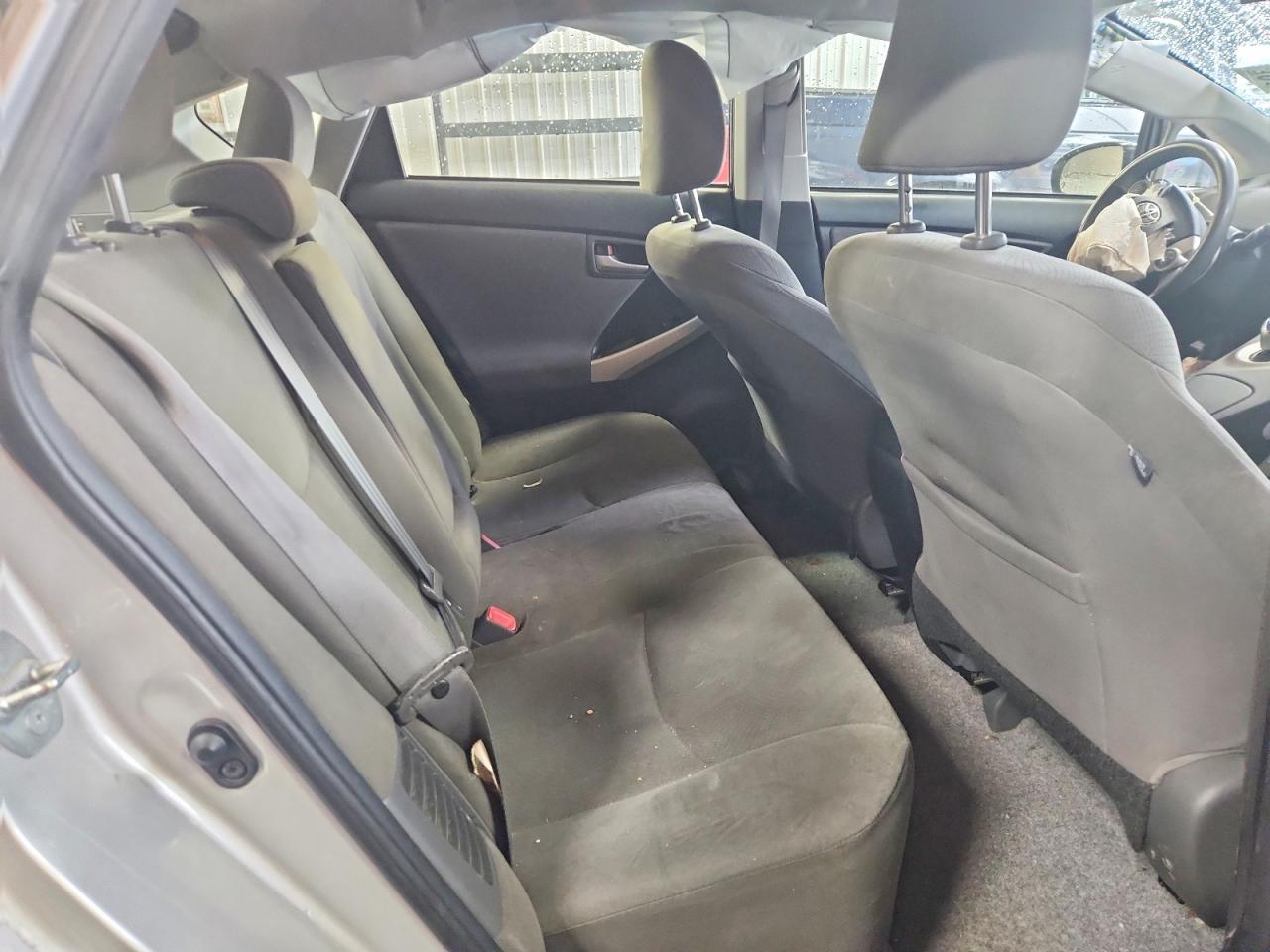 2014 Toyota Prius Two - zdjęcie 10