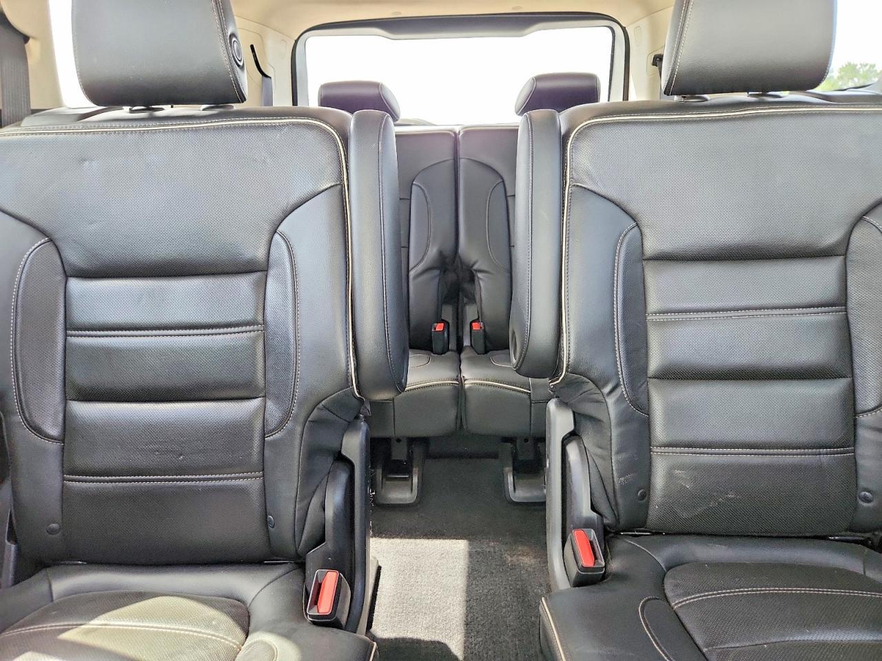 2017 GMC Acadia Denali - zdjęcie 10