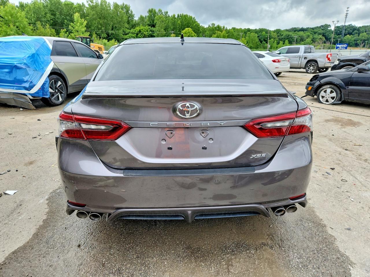 2022 Toyota Camry Xse - zdjęcie 6