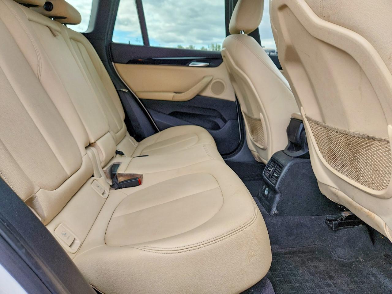 2016 BMW X1 xDrive28I - zdjęcie 10