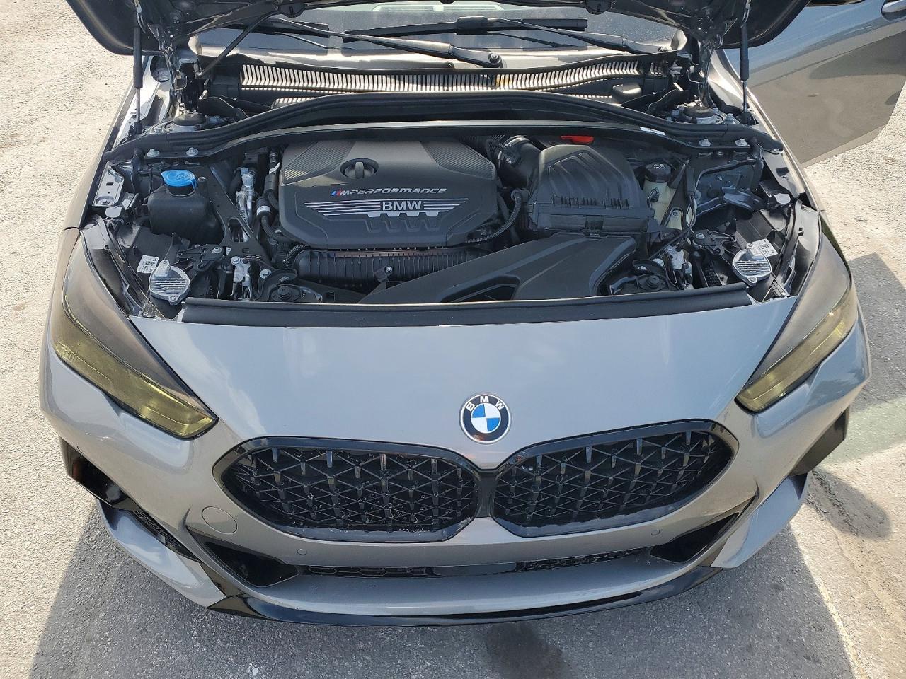 2024 BMW M235Xi - zdjęcie 11