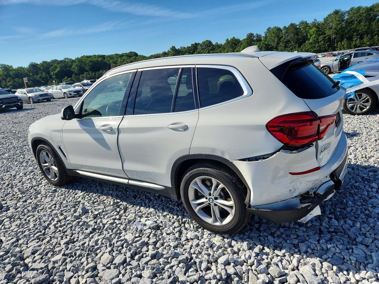 2020 BMW X3 xDrive30E - zdjęcie 2