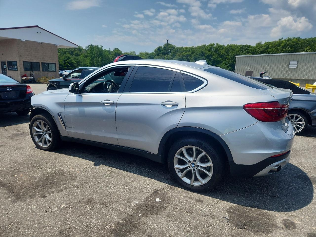 2015 BMW X6 xDrive35I - zdjęcie 2