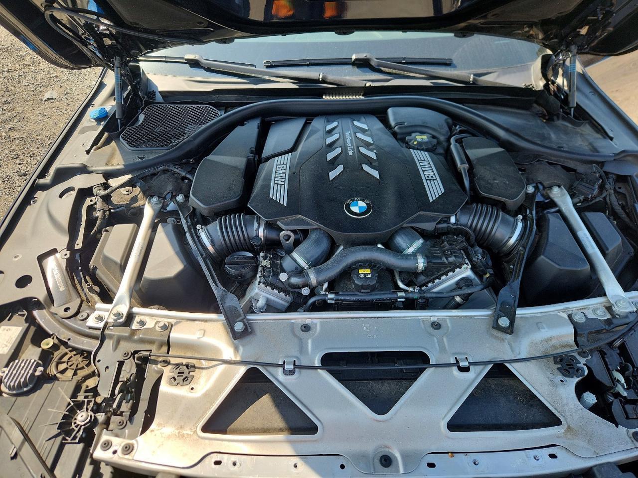 2021 BMW Seria 7 750i - zdjęcie 11