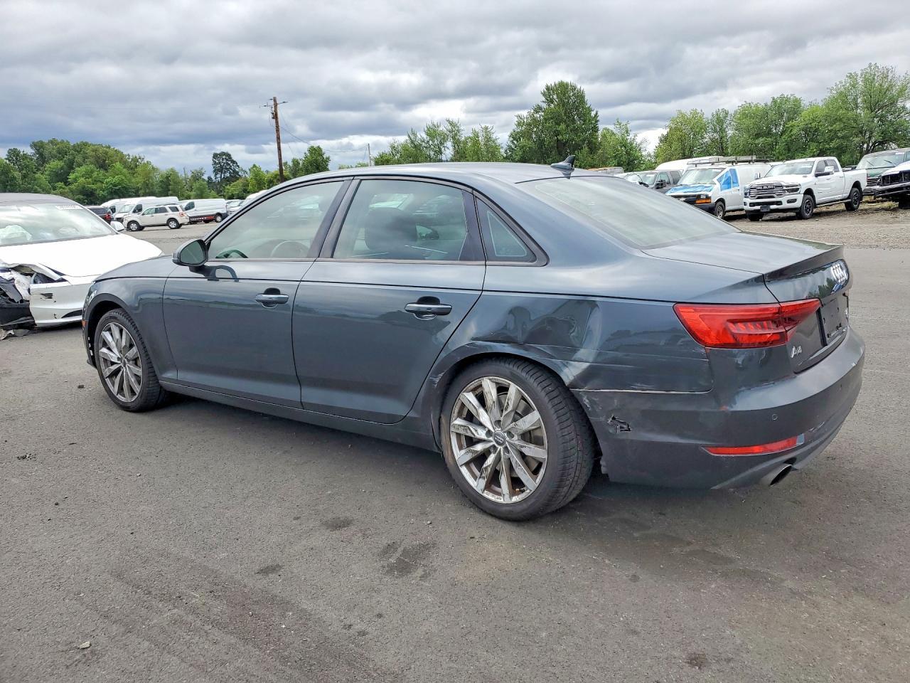2017 Audi A4 Premium - zdjęcie 2