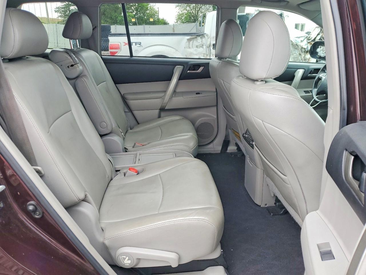 2013 Toyota Highlander Se - zdjęcie 11