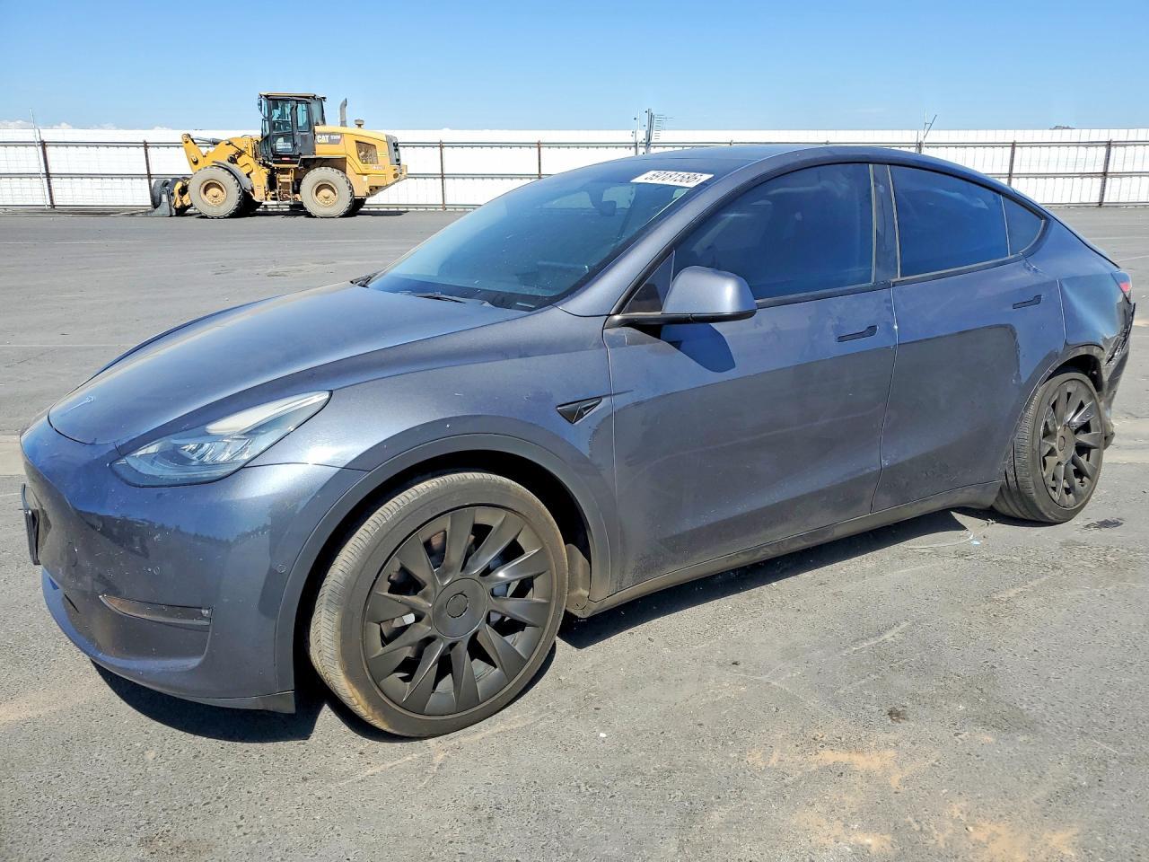 2022 Tesla Model Y - zdjęcie główne