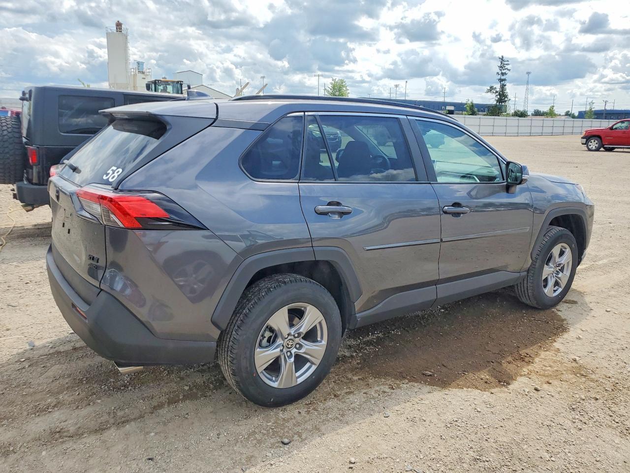 2025 Toyota Rav4 Xle - zdjęcie 3