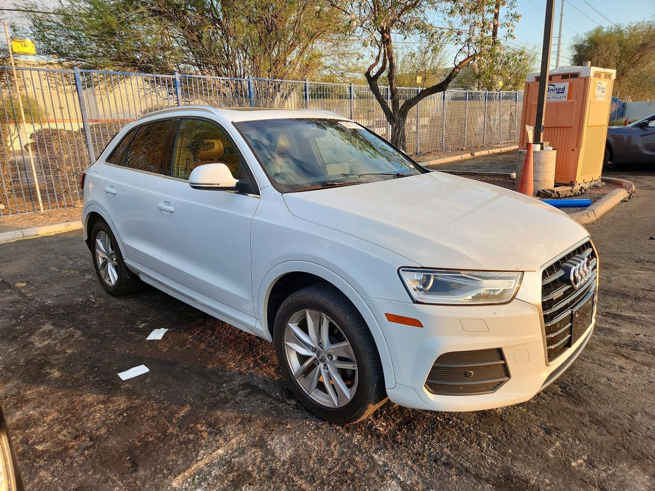 2016 Audi Q3 Premium Plus - zdjęcie 4