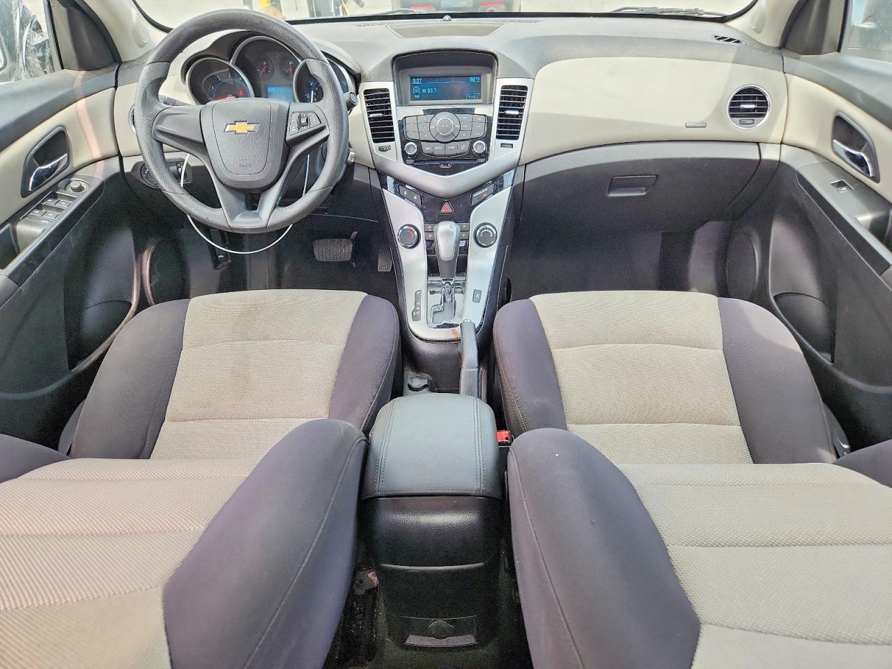 2014 Chevrolet Cruze Ls - zdjęcie 8
