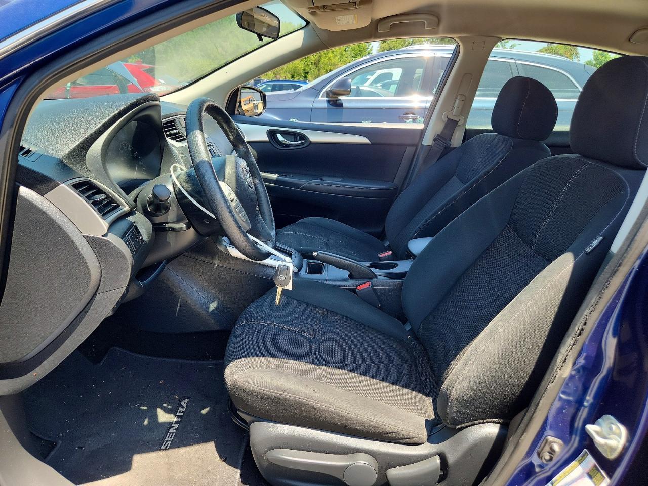 2017 Nissan Sentra S - zdjęcie 7