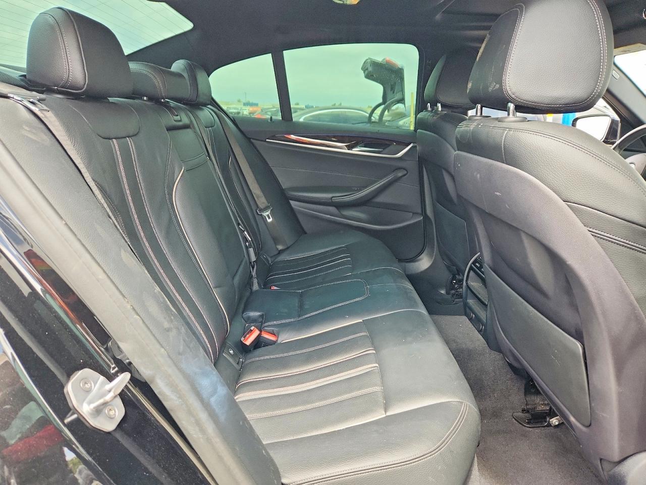 2018 BMW 530E - zdjęcie 10