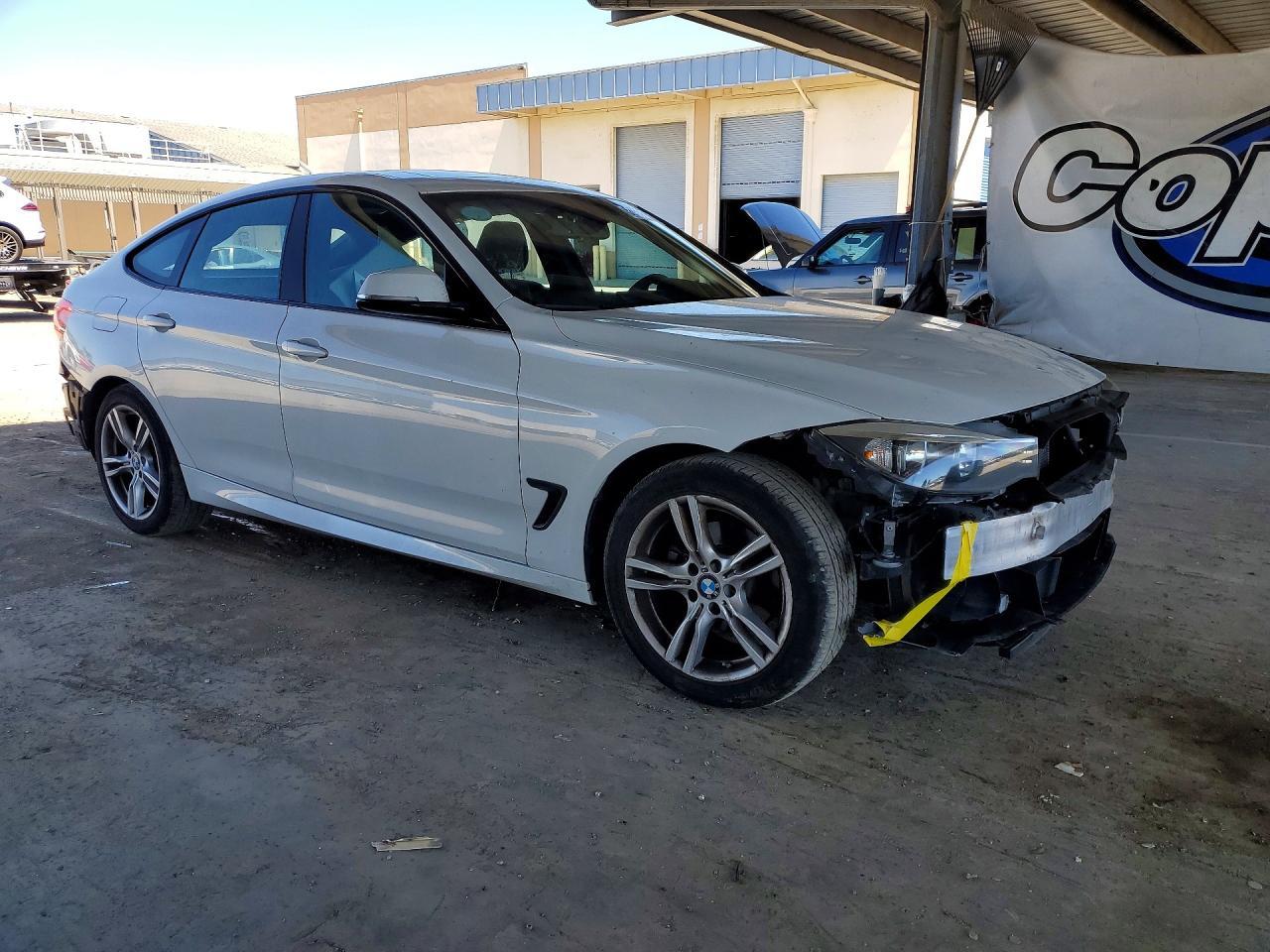2015 BMW Seria 3 328i - zdjęcie 4