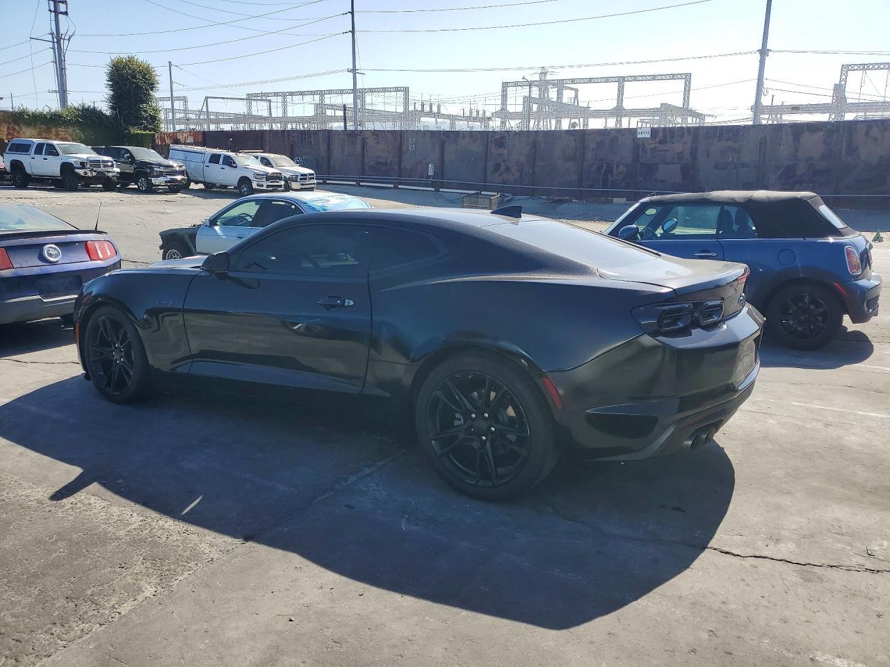 2021 Chevrolet Camaro Lz - zdjęcie 2