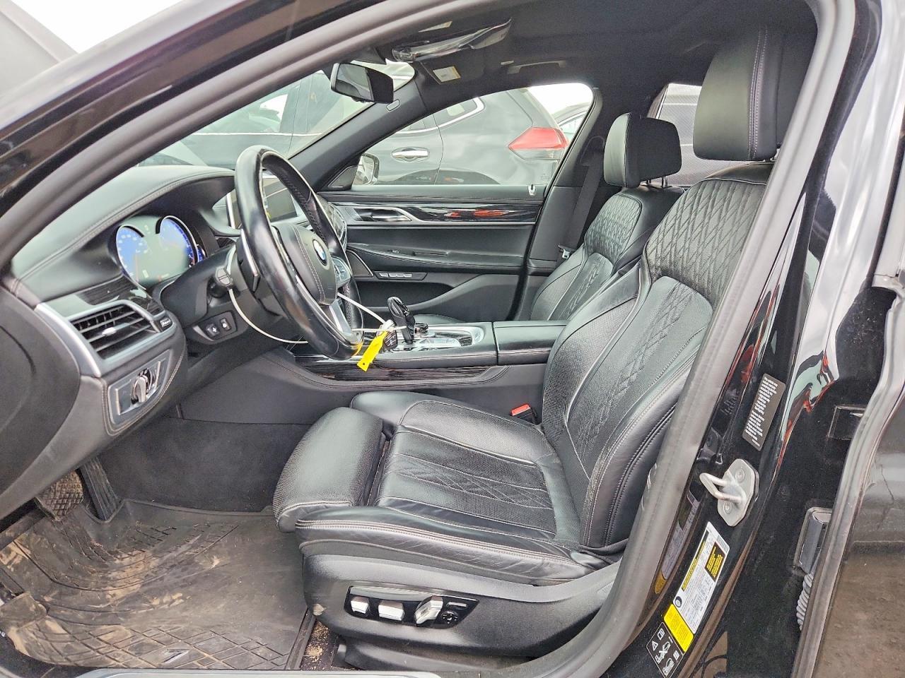 2018 BMW Seria 7 B7 - zdjęcie 7