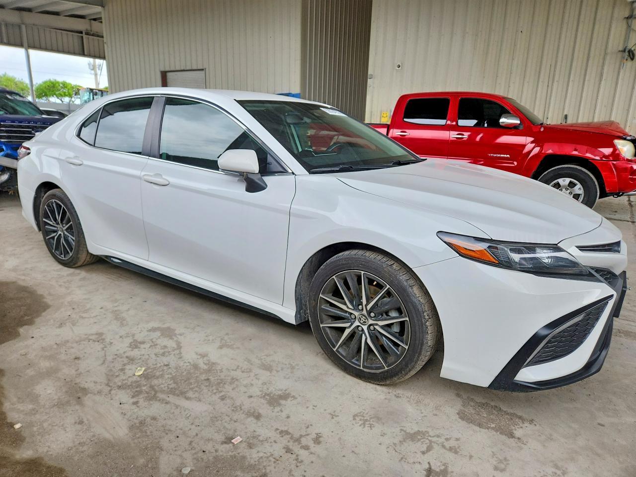 2022 Toyota Camry Se - zdjęcie 4