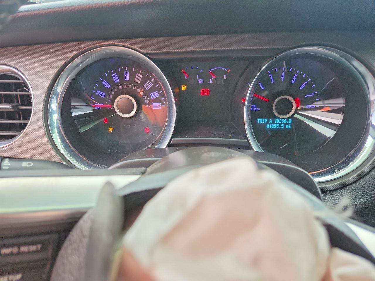 2014 Ford Mustang - zdjęcie 9