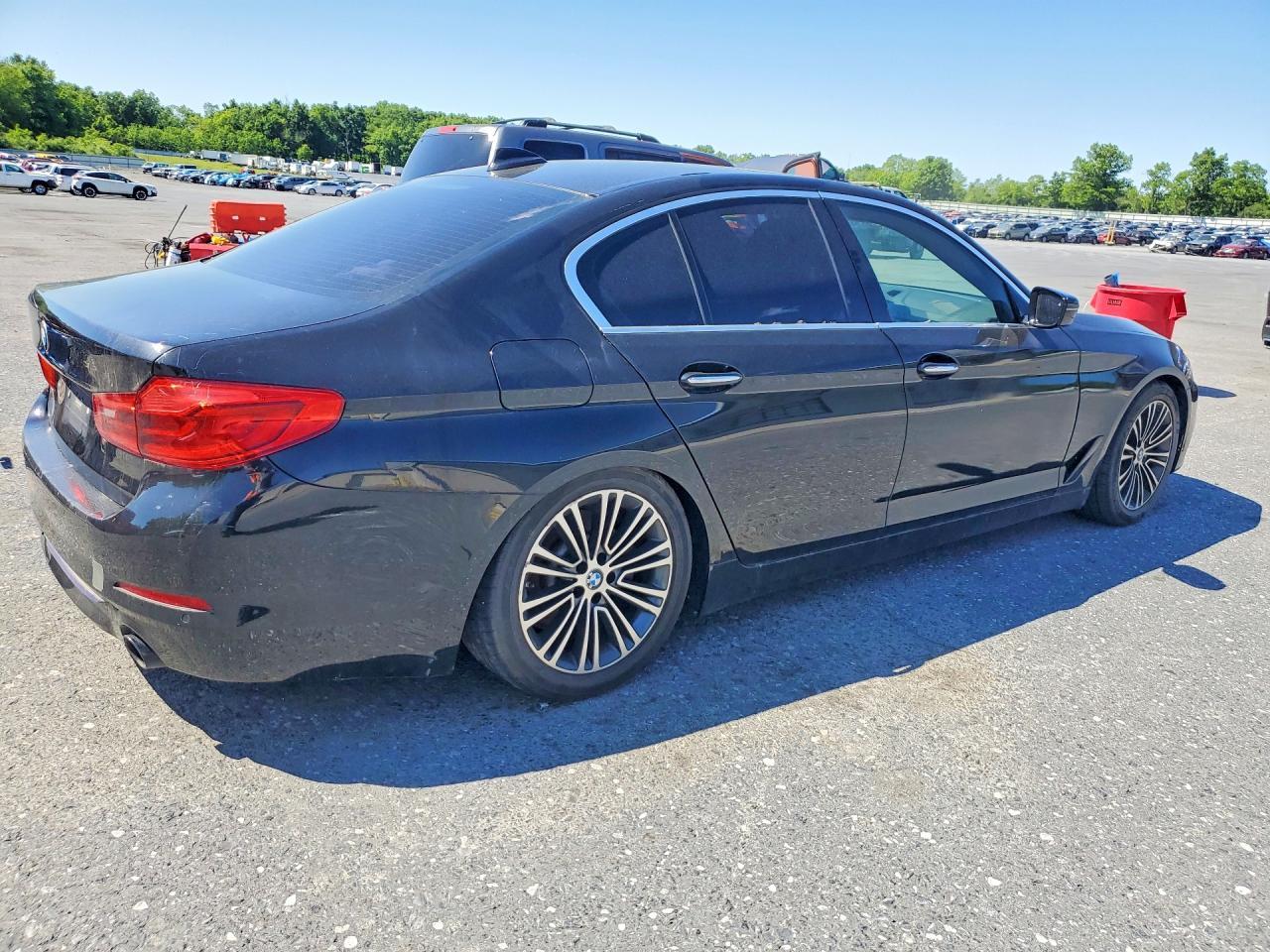 2018 BMW 530 Xi - zdjęcie 3