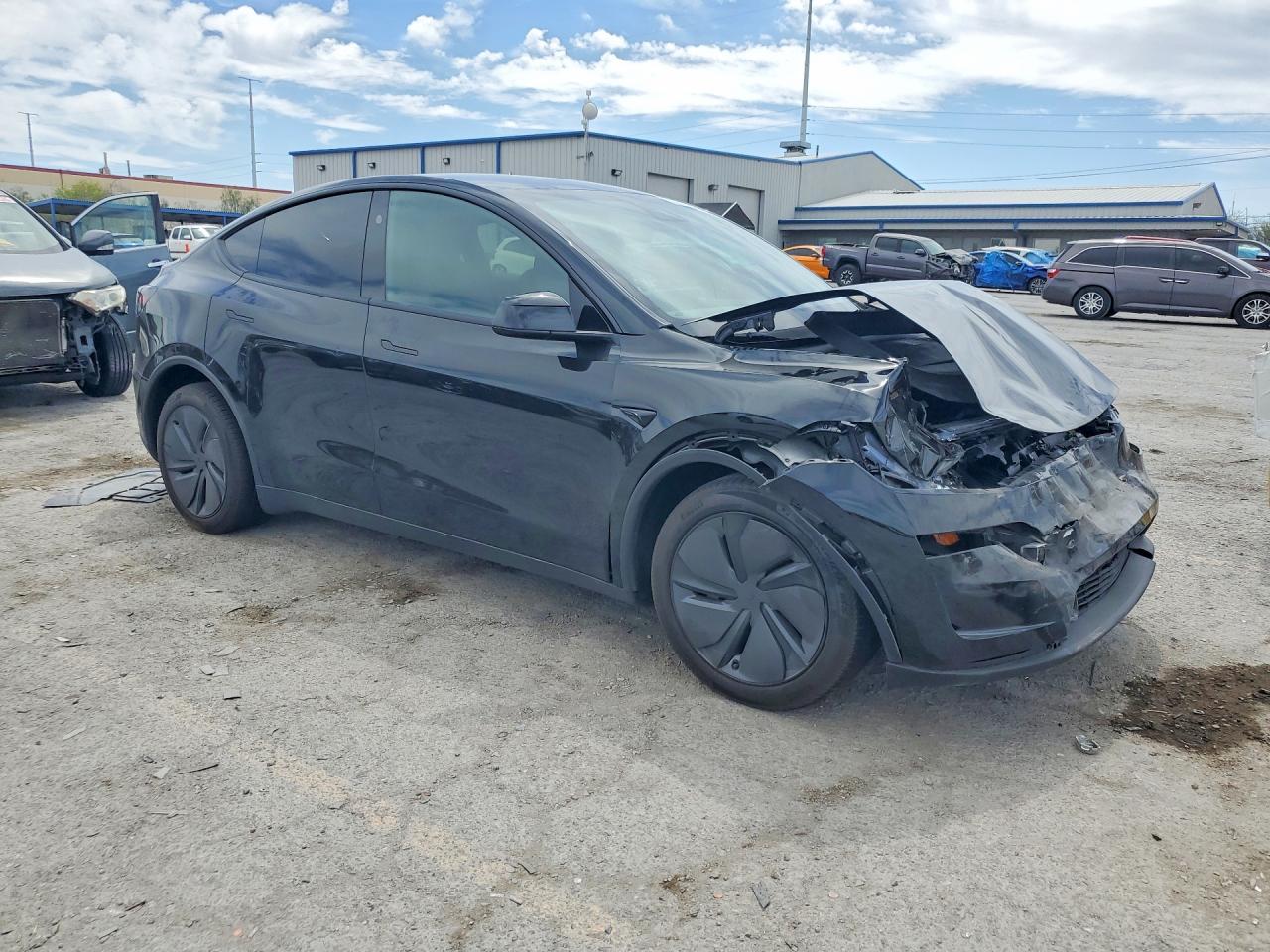 2026 Tesla Model Y - zdjęcie 4