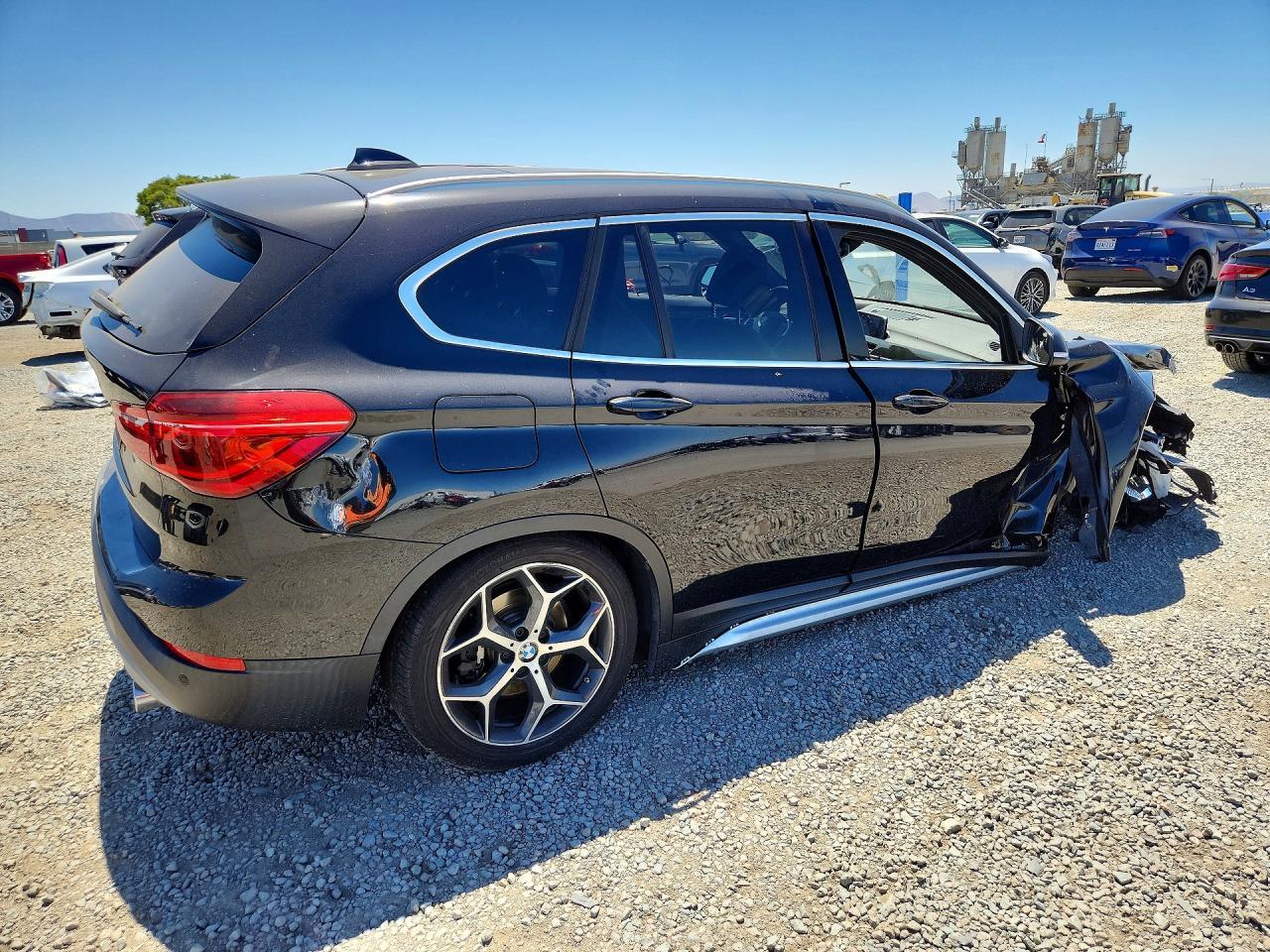 2019 BMW X1 Sdrive28I - zdjęcie 3