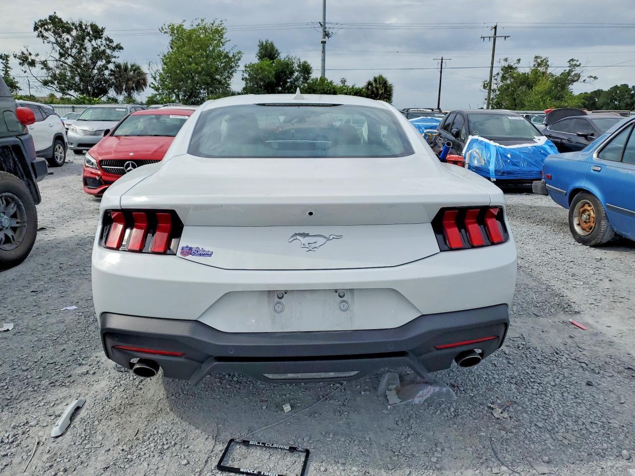 2026 Ford Mustang - zdjęcie 6
