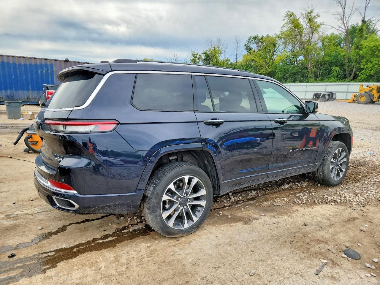 2023 Jeep Grand Cherokee L Overland - zdjęcie 3