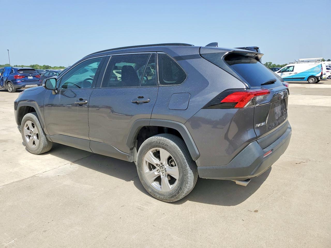 2024 Toyota Rav4 Xle - zdjęcie 2