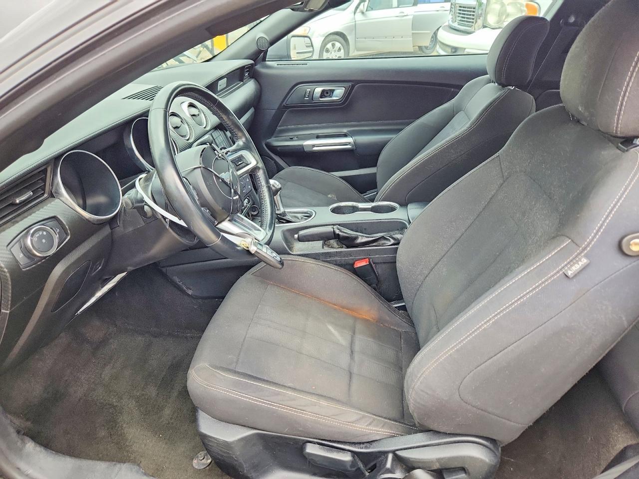 2018 Ford Mustang - zdjęcie 7
