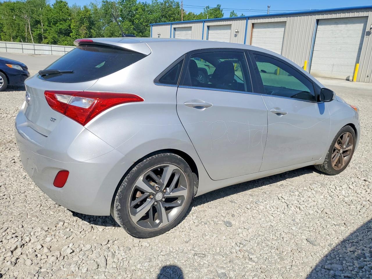 2016 Hyundai Elantra Gt Base - zdjęcie 3