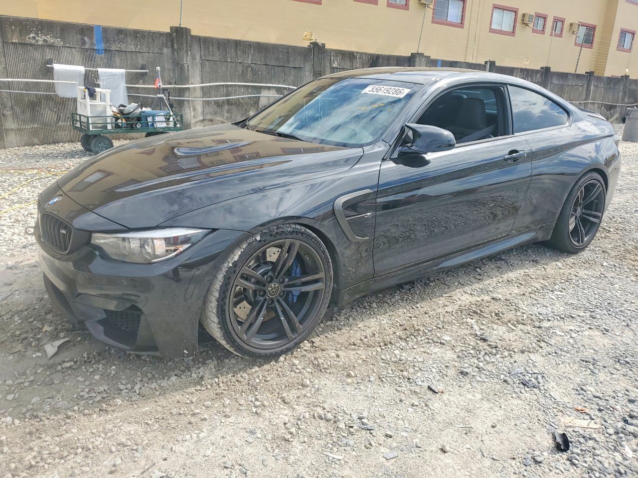 2018 BMW M4 - zdjęcie główne