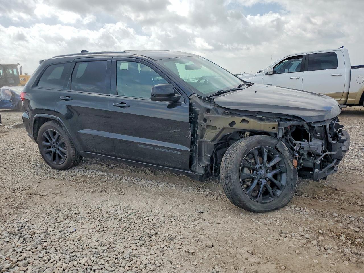 2020 Jeep Grand Cherokee Laredo - zdjęcie 4