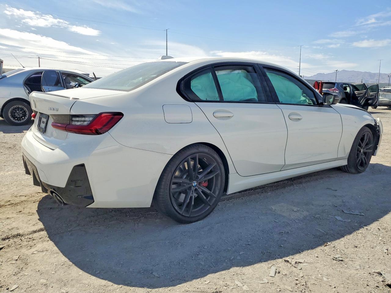 2024 BMW 330I - zdjęcie 3