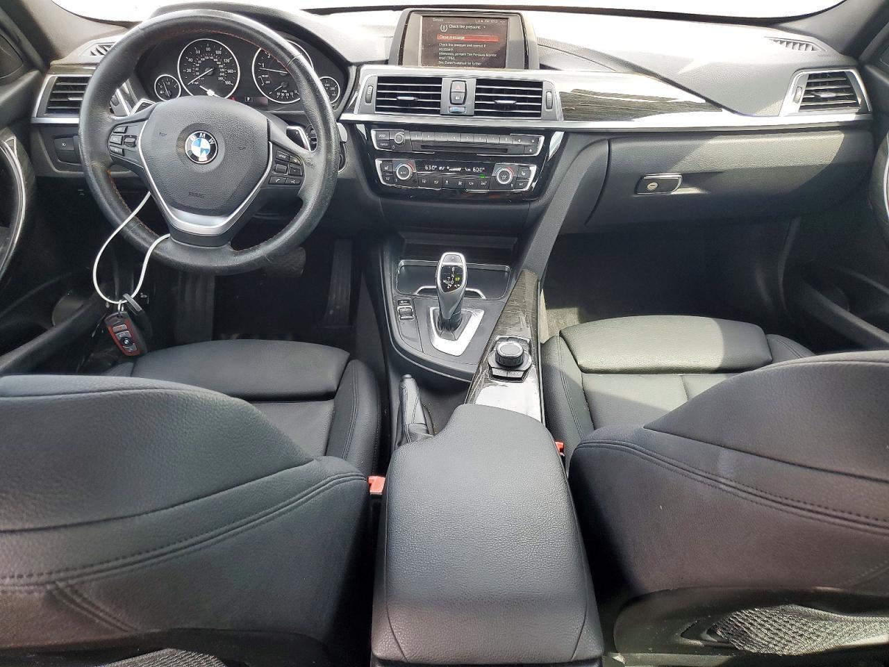 2018 BMW 330 I - zdjęcie 8