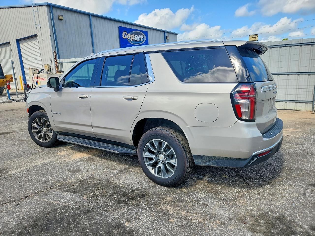 2021 Chevrolet Tahoe C1500 Lt - zdjęcie 2