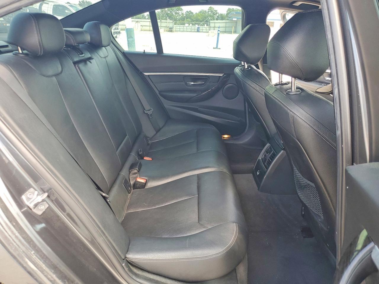 2017 BMW 330 I - zdjęcie 10