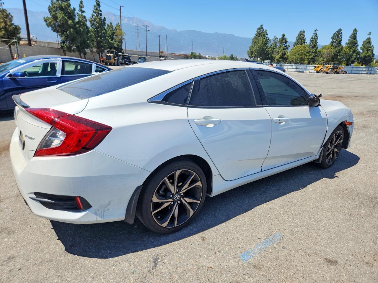 2021 Honda Civic Sport - zdjęcie 3
