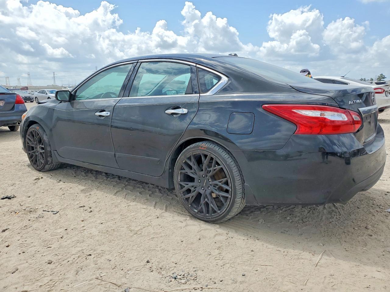 2016 Nissan Altima 2.5 Sv - zdjęcie 2