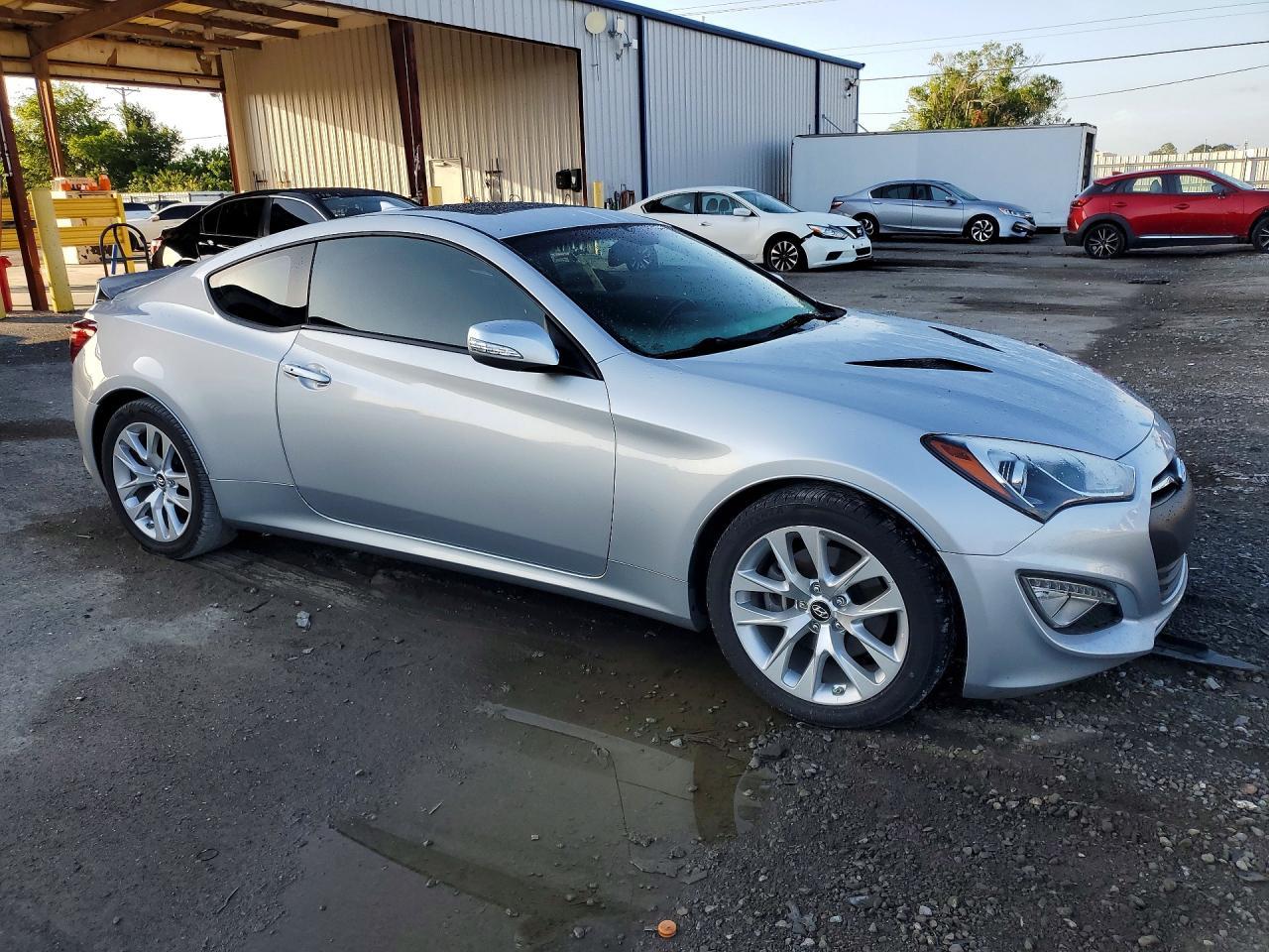 2013 Hyundai Genesis Coupe 3.8L - zdjęcie 4