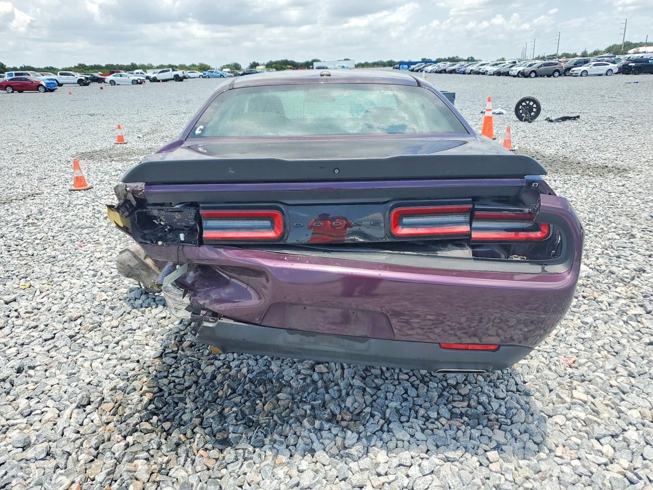 2021 Dodge Challenger Sxt - zdjęcie 6