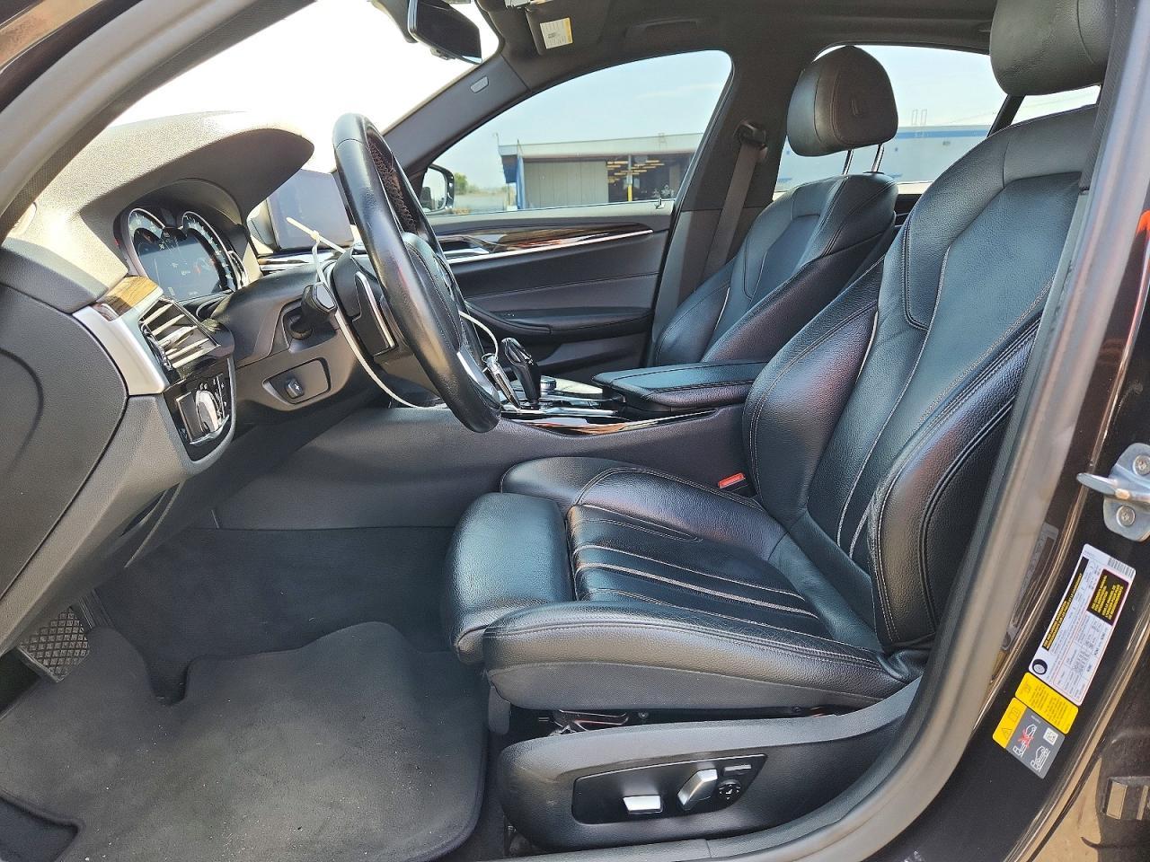 2019 BMW 530E - zdjęcie 7