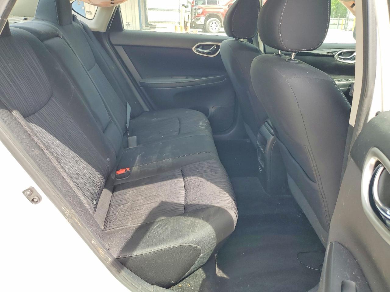 2019 Nissan Sentra Sv - zdjęcie 10
