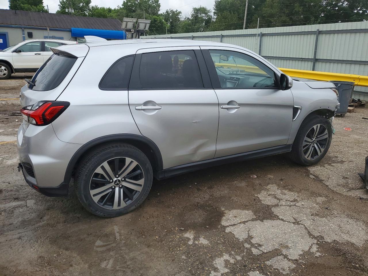 2020 Mitsubishi Outlander Sport Se - zdjęcie 3