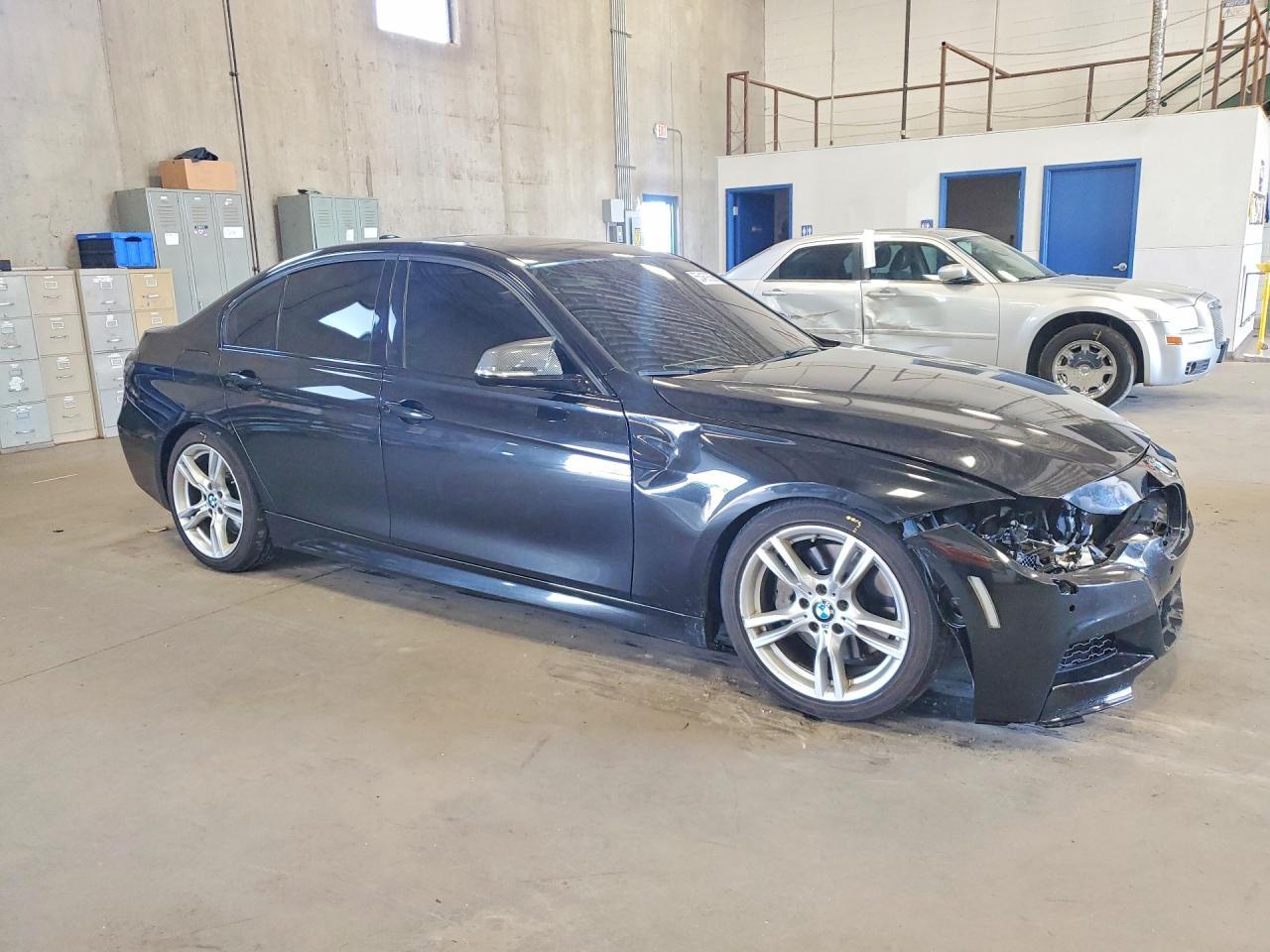 2014 BMW 335 Xi - zdjęcie 4