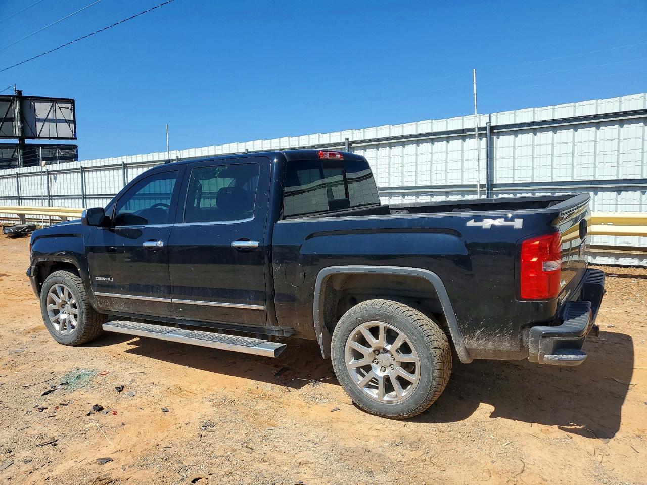 2015 GMC Sierra K1500 Denali - zdjęcie 2