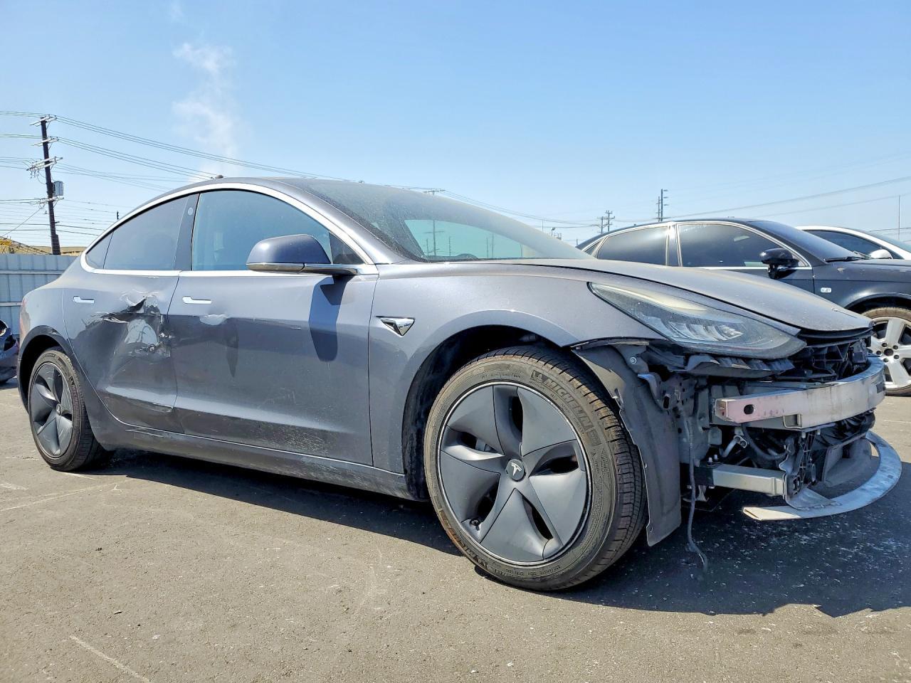 2020 Tesla Model 3 - zdjęcie 4