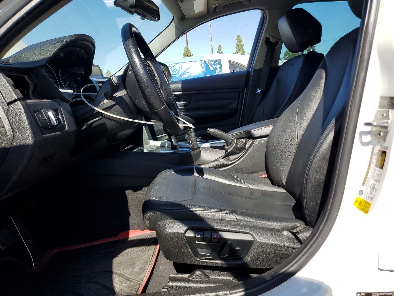 2013 BMW 328 I - zdjęcie 7