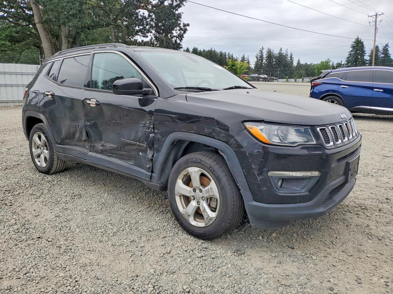 2021 Jeep Compass Latitude - zdjęcie 4